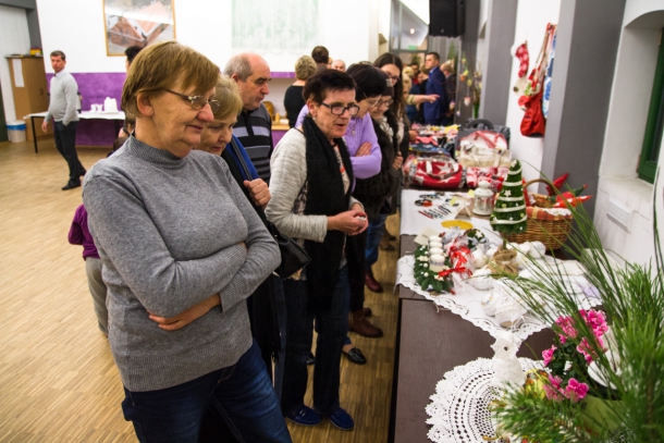 Wystawa rękodzieła mieszkańców Rakowni